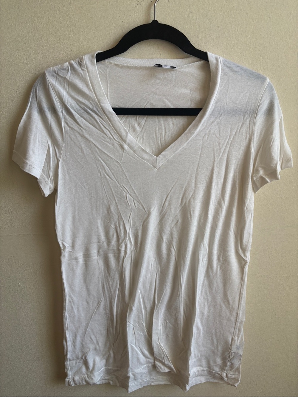 Splendid White V-Neck Short Sleeve Tee